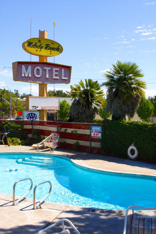 Melody Ranch Motel Paso Robles Bagian luar foto