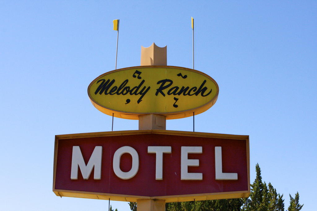 Melody Ranch Motel Paso Robles Bagian luar foto